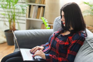 Dlaczego laptopy Lenovo ThinkBook 13s G2 są jednak tak popularne? 